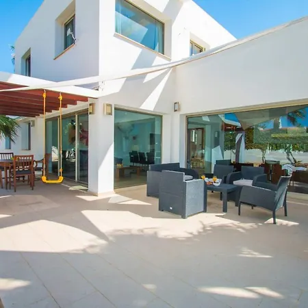 Athos - Plusholidays