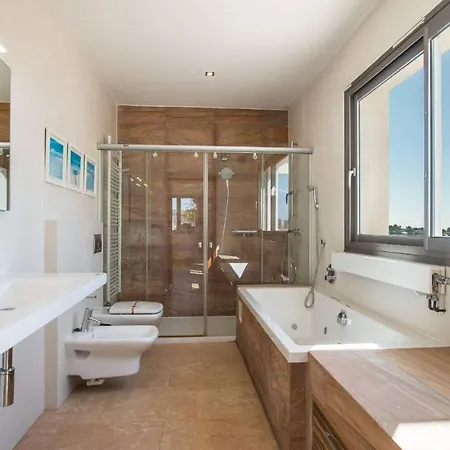 Athos - Plusholidays * Ifach