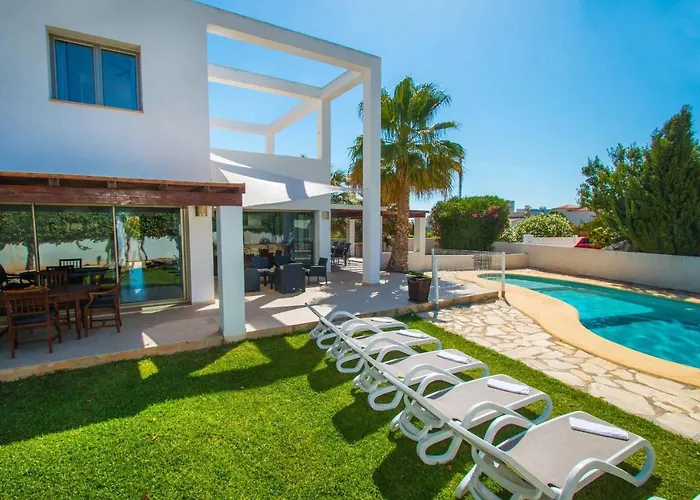 Athos - Plusholidays Ifach