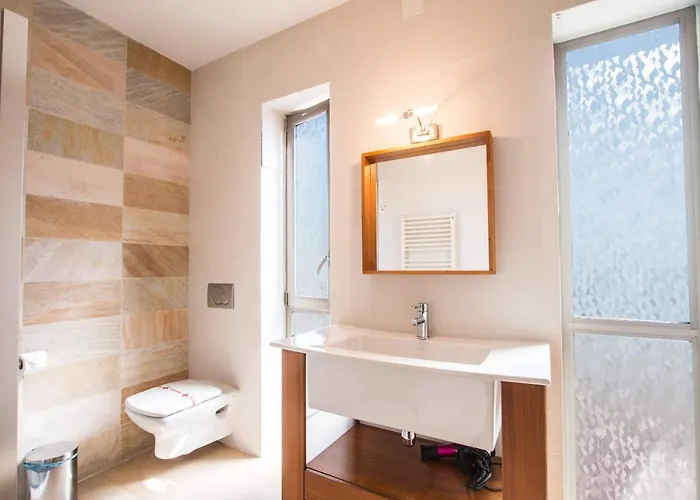 Athos - Plusholidays * Ifach