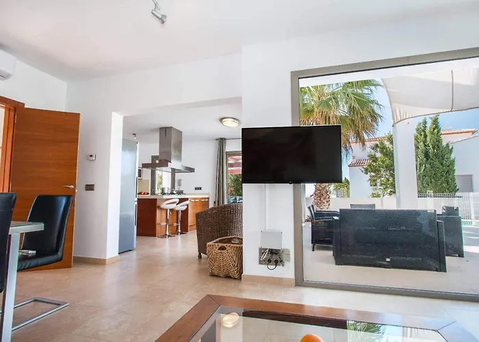 Athos - Plusholidays Ifach